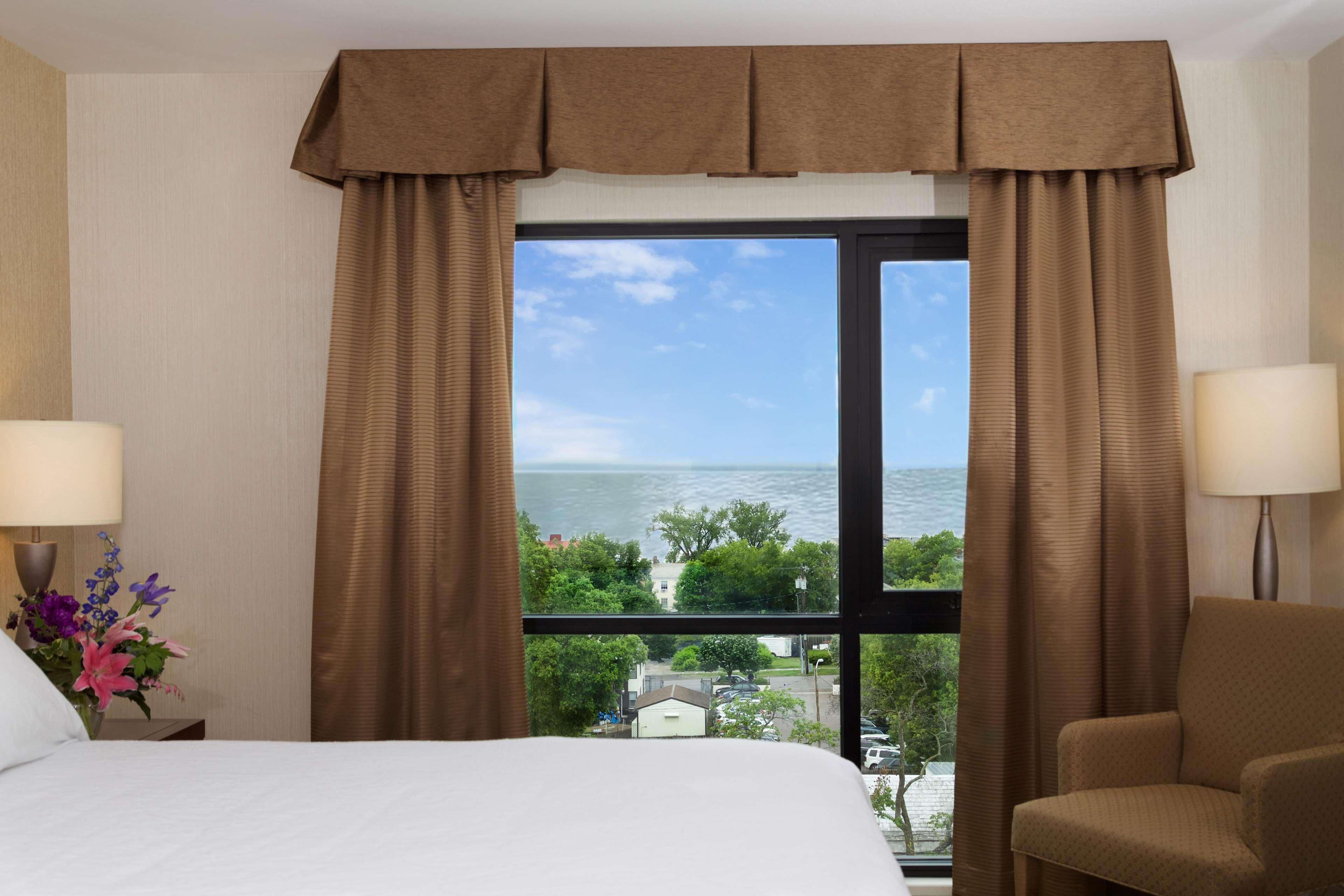 Hilton Garden Inn Burlington Downtown Kültér fotó