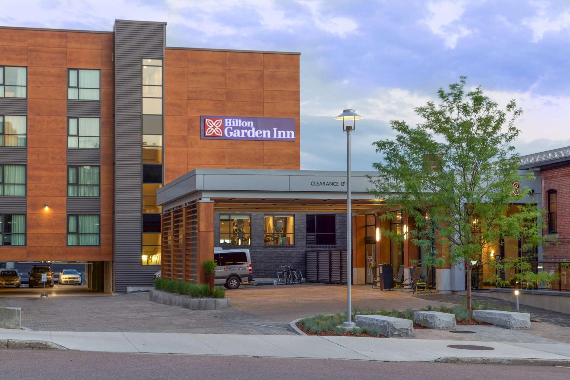 Hilton Garden Inn Burlington Downtown Kültér fotó