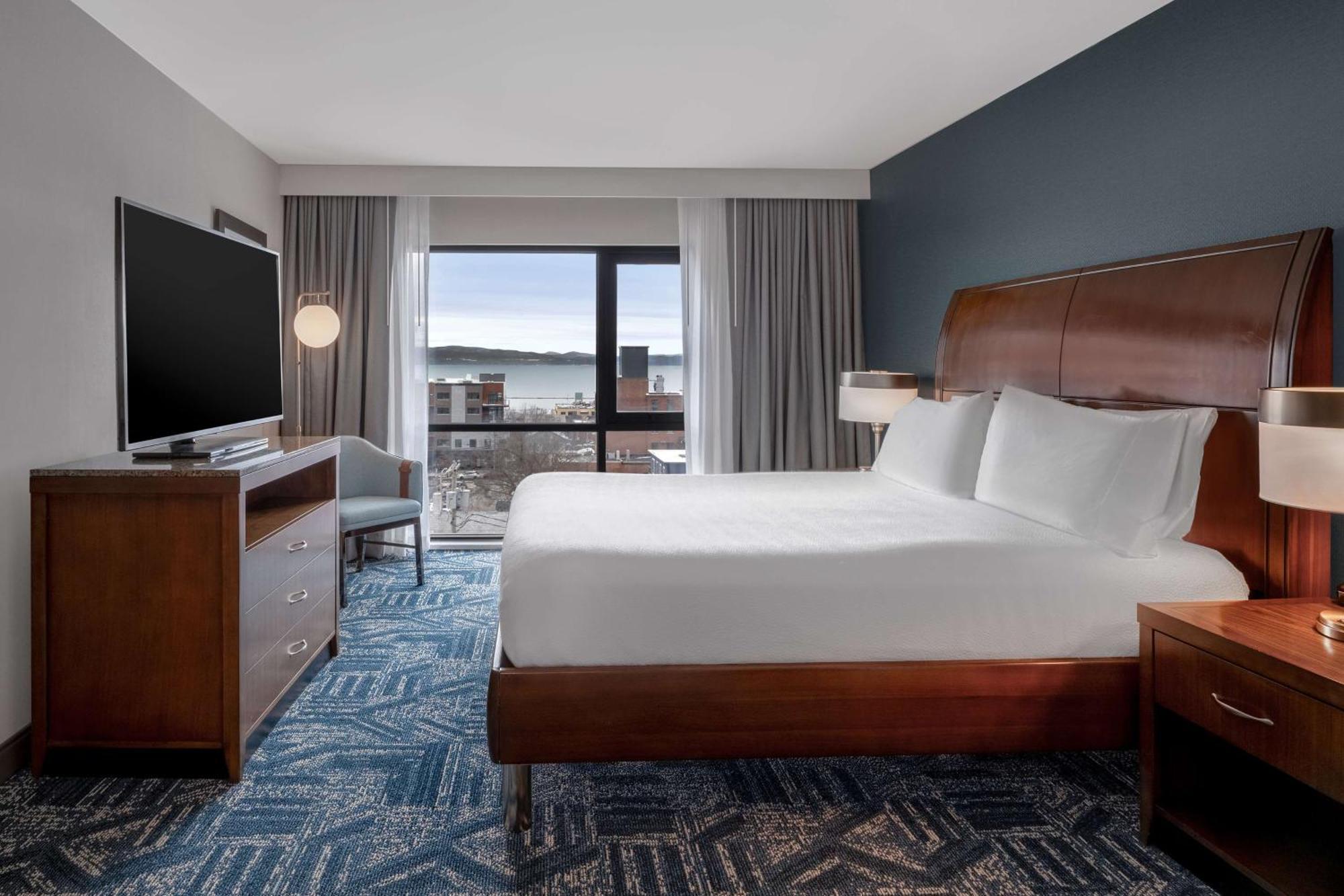 Hilton Garden Inn Burlington Downtown Kültér fotó