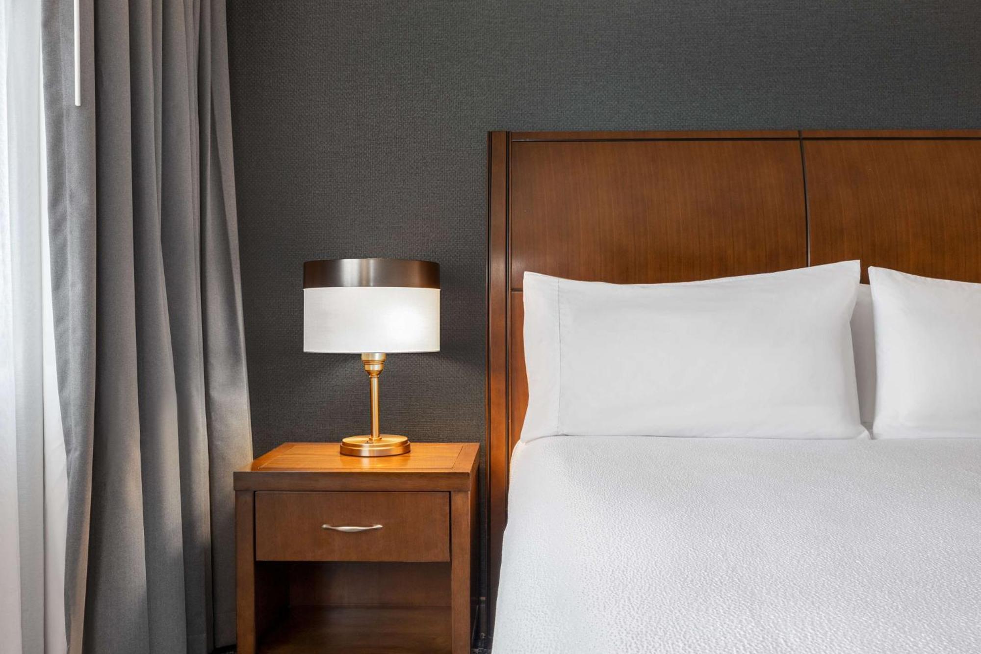 Hilton Garden Inn Burlington Downtown Kültér fotó